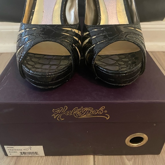 Hale Bob “Westridge”, Peep toe Pumps - Picture 3 of 3